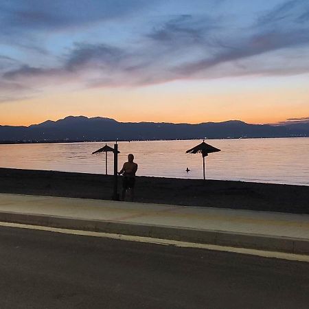 Sun, Sea, And Sand-Only 20 Footsteps To The Beach Corinth Exteriér fotografie