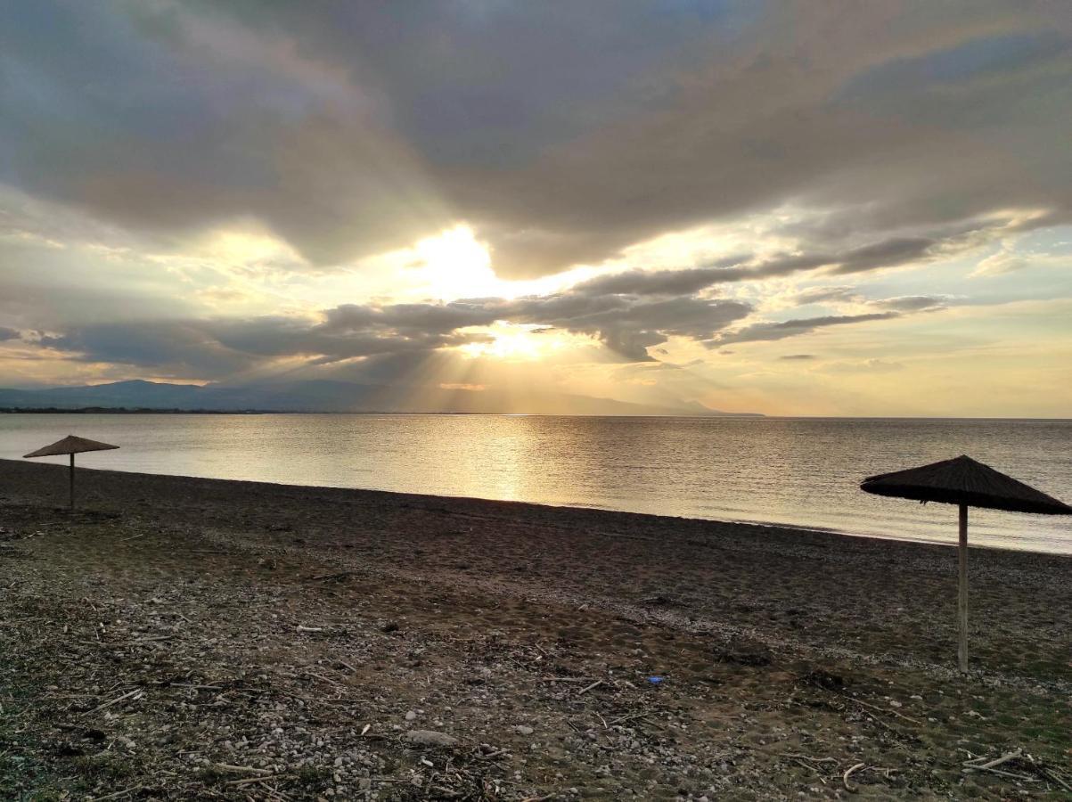 Sun, Sea, And Sand-Only 20 Footsteps To The Beach Corinth Exteriér fotografie